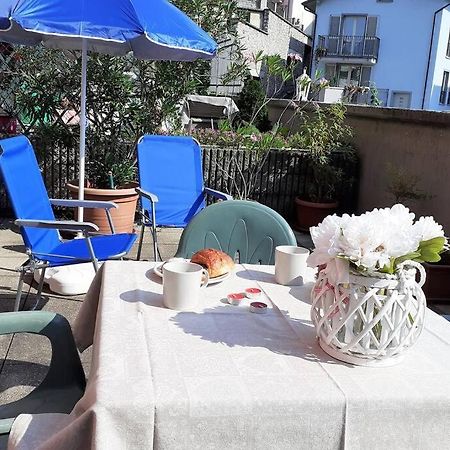 Feel At Home - Casa Loredana Lovere Bagian luar foto