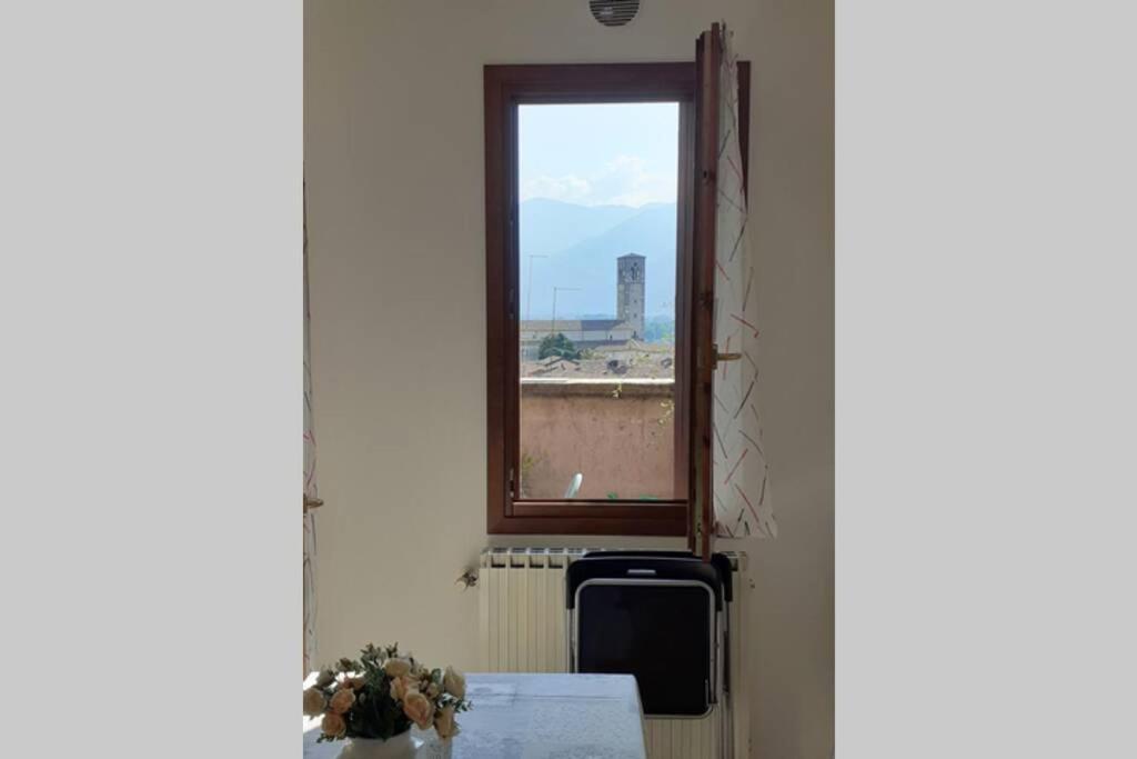 Feel At Home - Casa Loredana Lovere Bagian luar foto