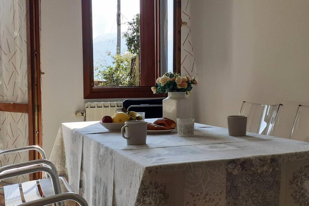Feel At Home - Casa Loredana Lovere Bagian luar foto